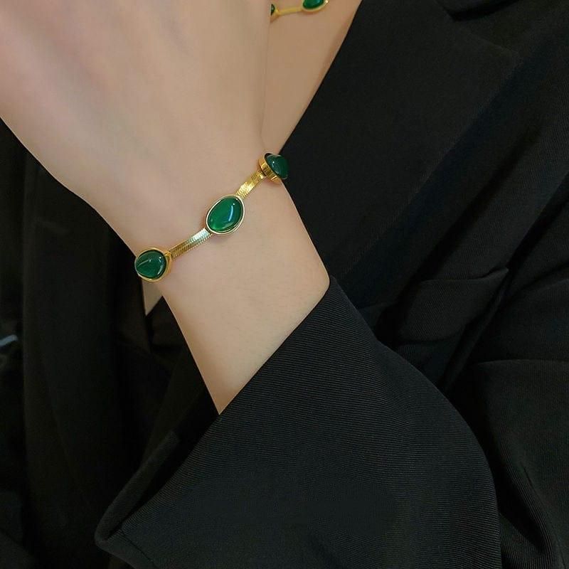 Noor-e-Zamarud Imperial Heirloom Collection With Bracelet